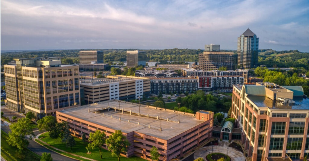 Best Minneapolis Suburbs for Retirees